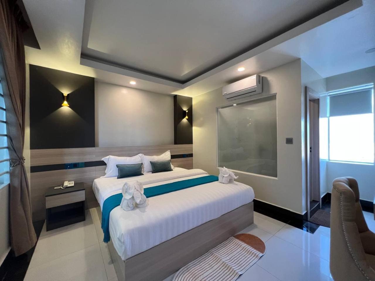 Twin Hotel Kampot Exterior photo