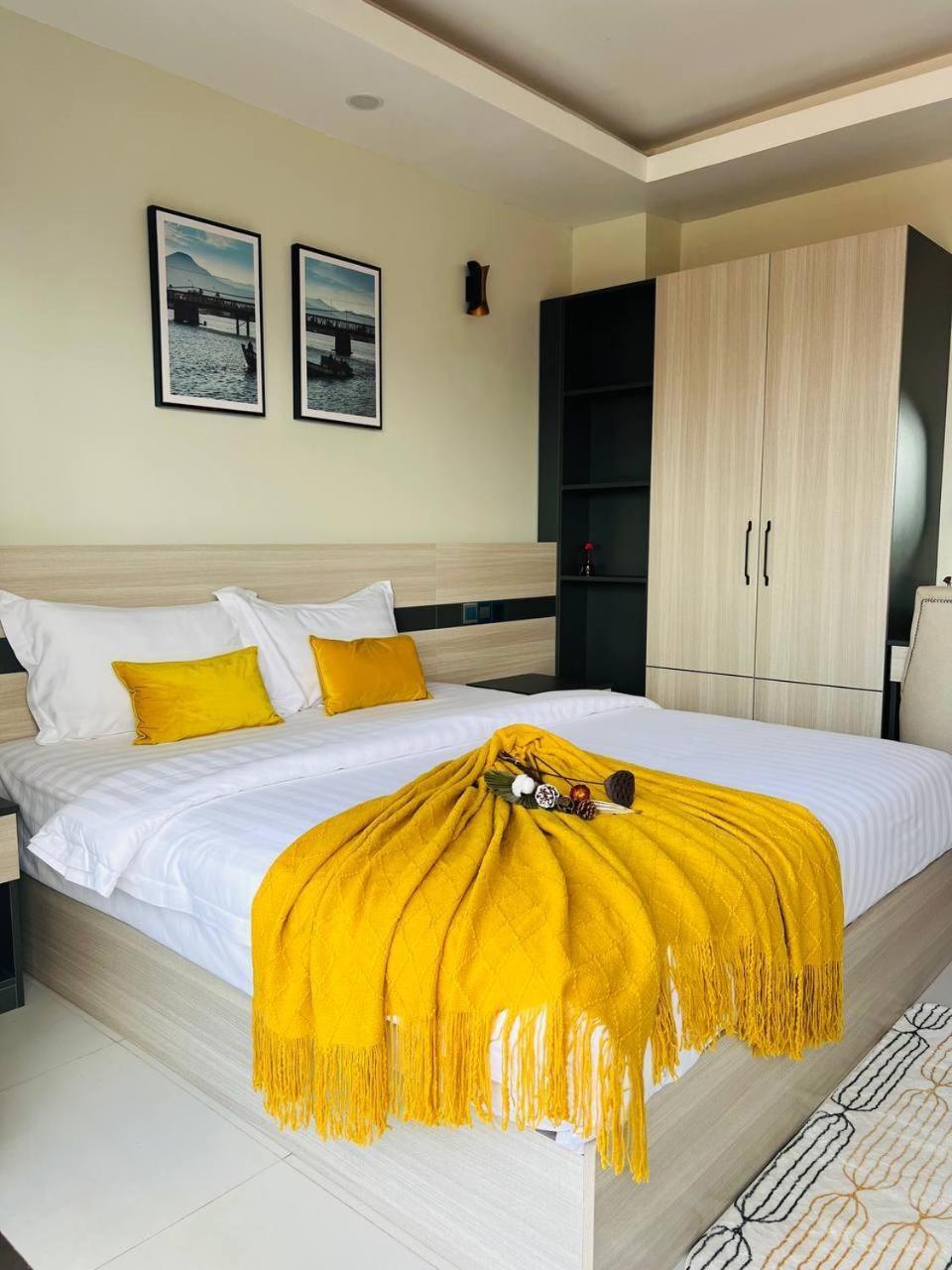 Twin Hotel Kampot Exterior photo