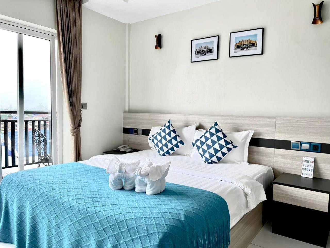 Twin Hotel Kampot Exterior photo